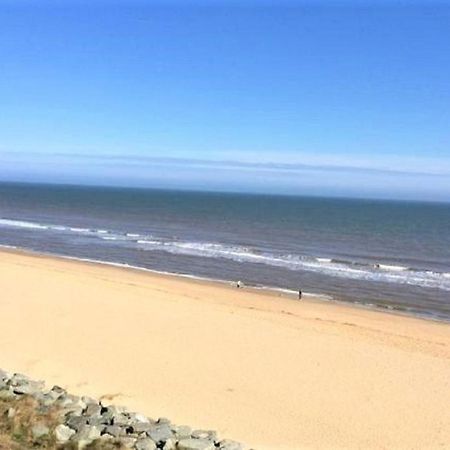 Relaxing Chalet On Popular California Sands Short Stroll To Beach, Nr Norfolk Broads & Great Yarmouth Scratby Exteriör bild