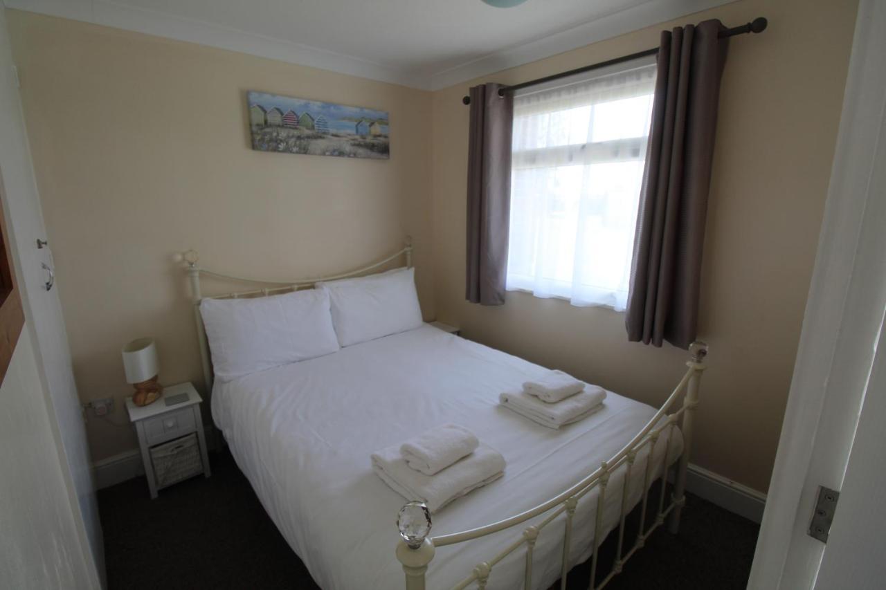 Relaxing Chalet On Popular California Sands Short Stroll To Beach, Nr Norfolk Broads & Great Yarmouth Scratby Exteriör bild