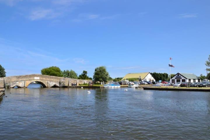 Relaxing Chalet On Popular California Sands Short Stroll To Beach, Nr Norfolk Broads & Great Yarmouth Scratby Exteriör bild